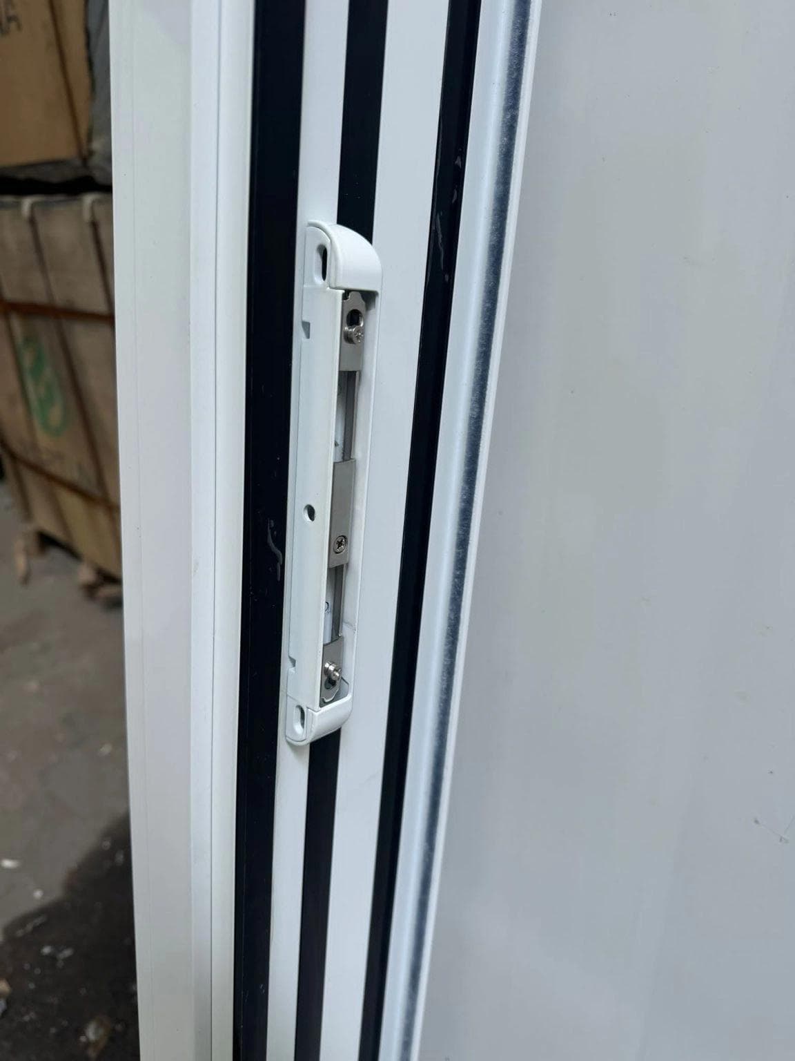 White Stacker 3-Panel Aluminium Sliding Door image 7