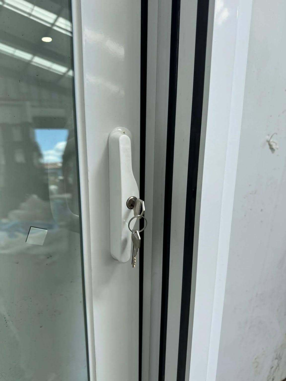 White Stacker 3-Panel Aluminium Sliding Door image 8