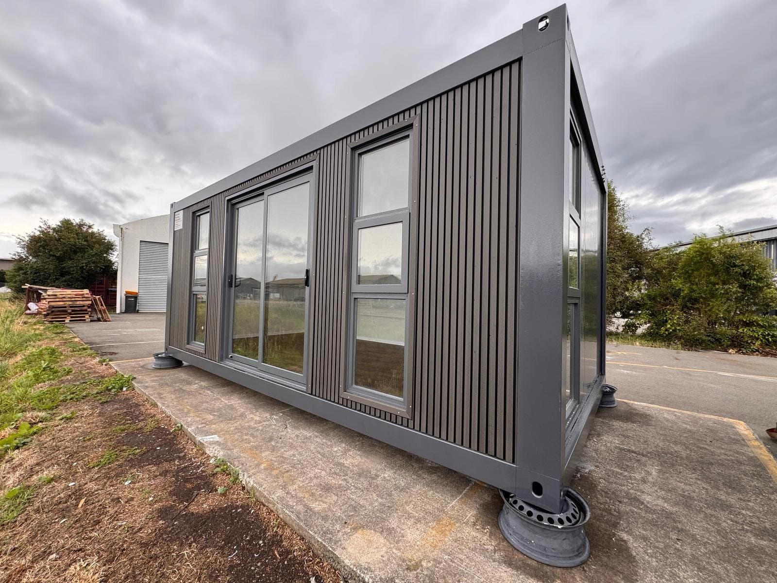 Image of Standard Cabin - Dark Graphite with Cladding