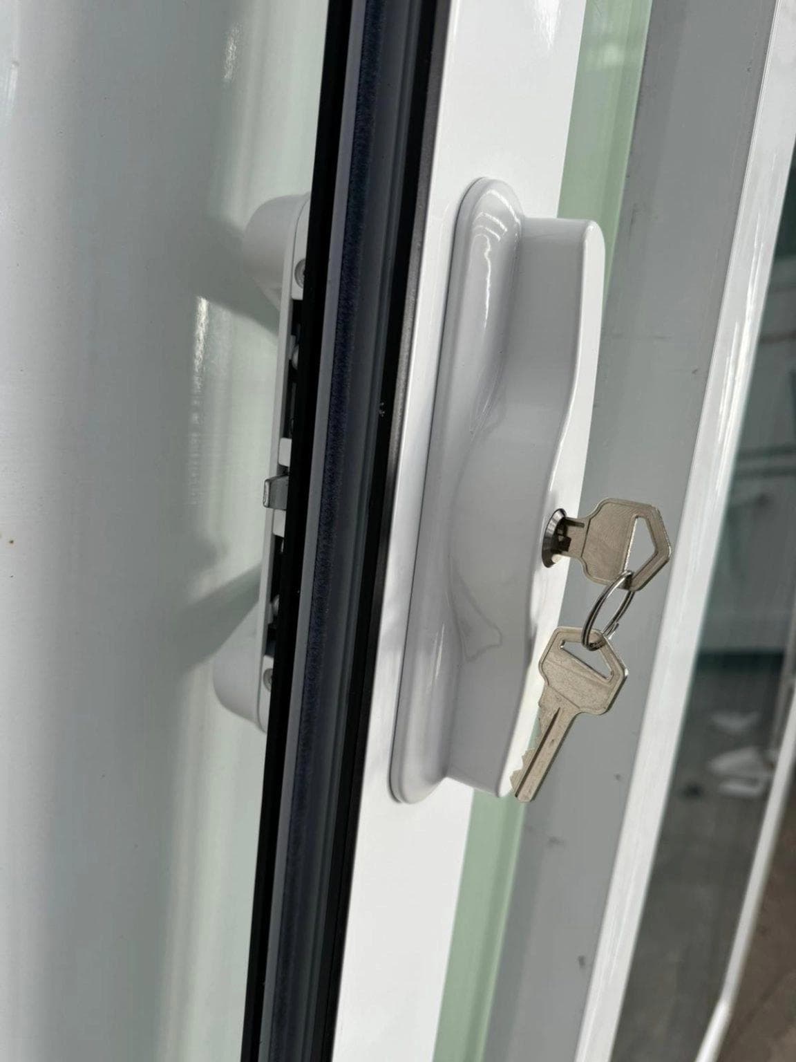 White Heavy Duty Exterior 2-Panel Aluminium Sliding Door image 7