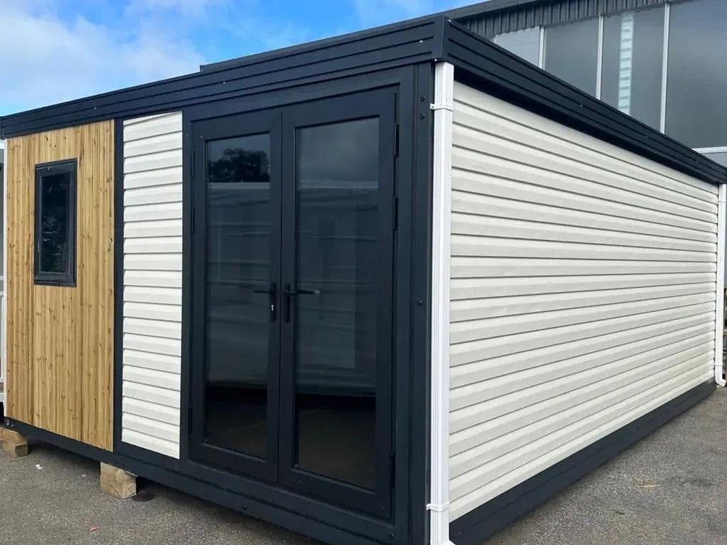 Deluxe Cabin 26m2