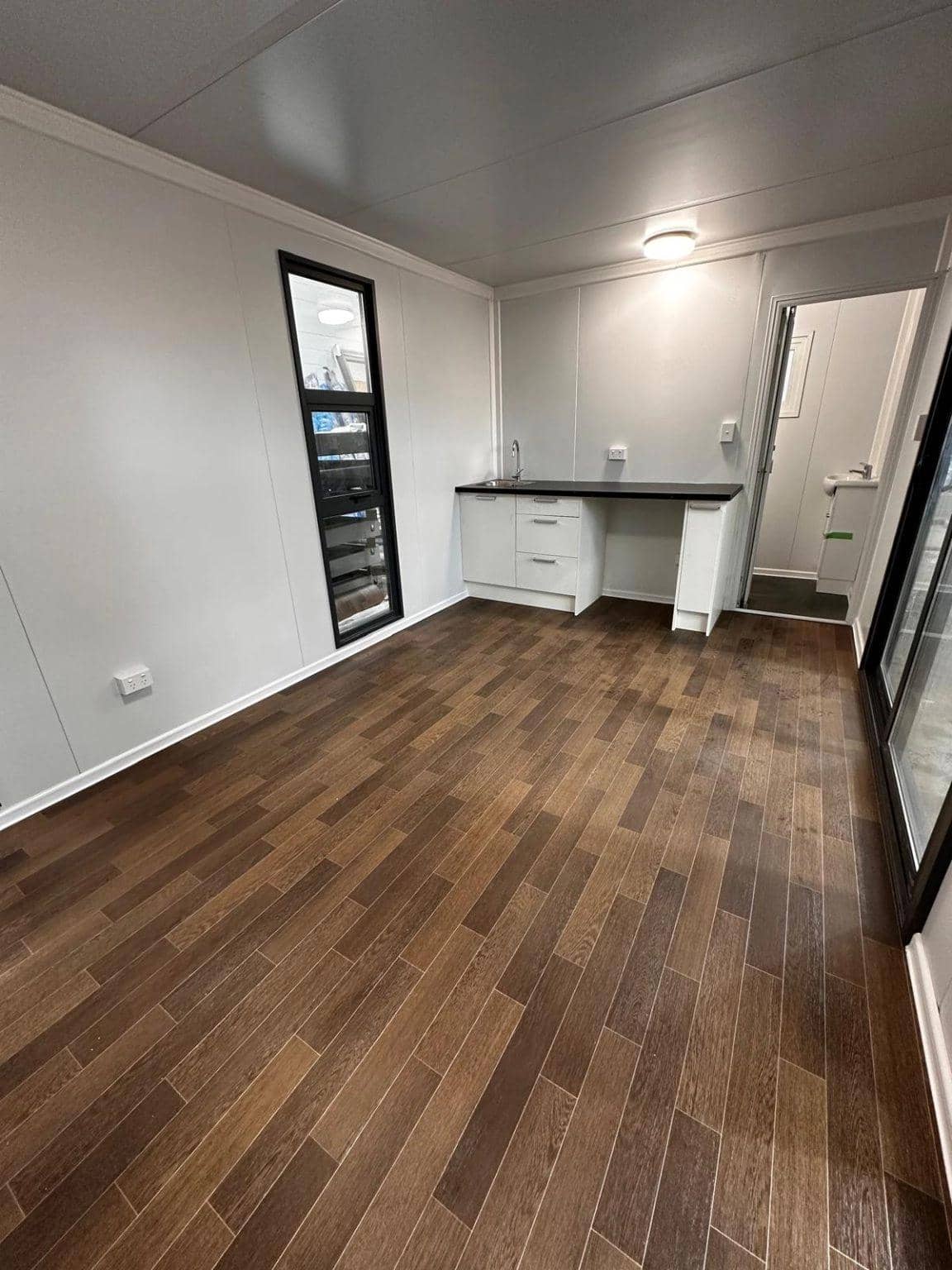 Standard Cabin image 7
