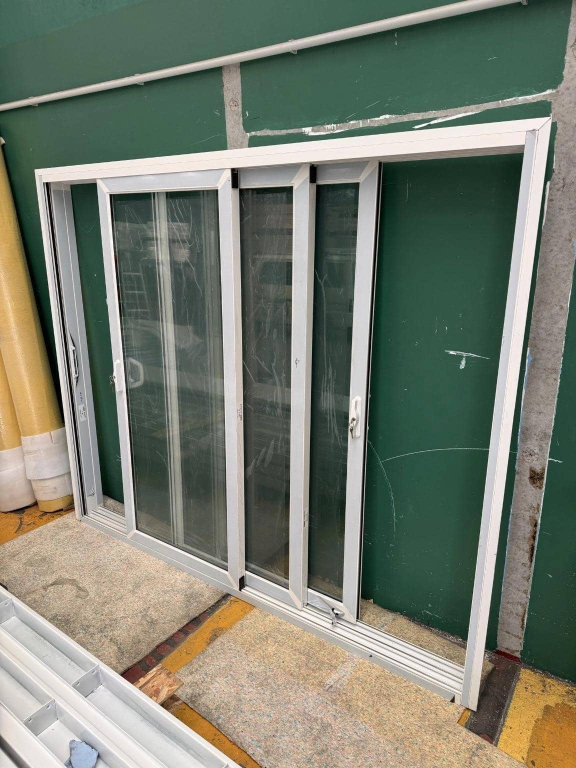 White Stacker 3-Panel Aluminium Sliding Door image 4
