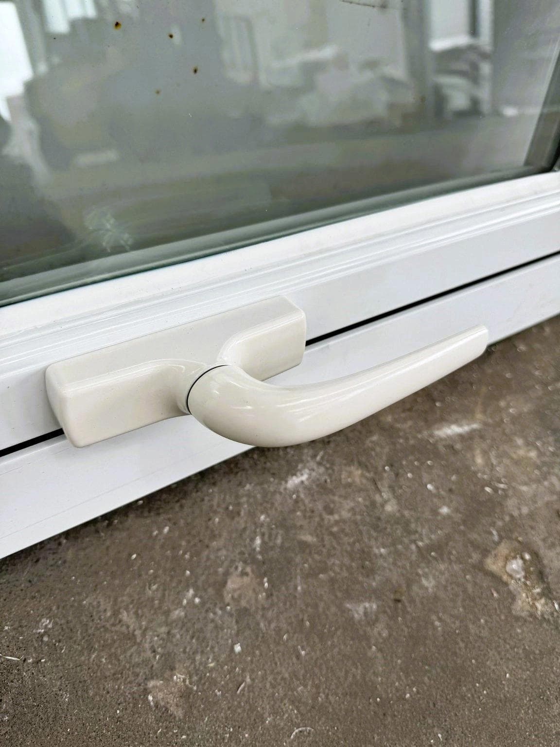 Image of the Aluminium Window 1400x400mm thats sold by Portable Building Specialists